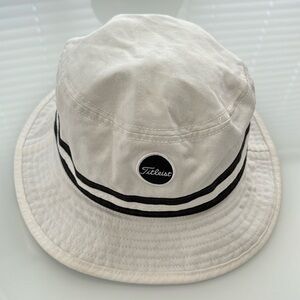 Titleist - Montauk style hat! Bucket hat style. For Golf or streetwear.